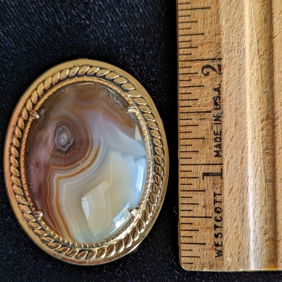 Vintage Large Oval Agate Brooch with Gold Tone - Picture 4 of 4